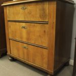 777 5382 CHEST OF DRAWERS